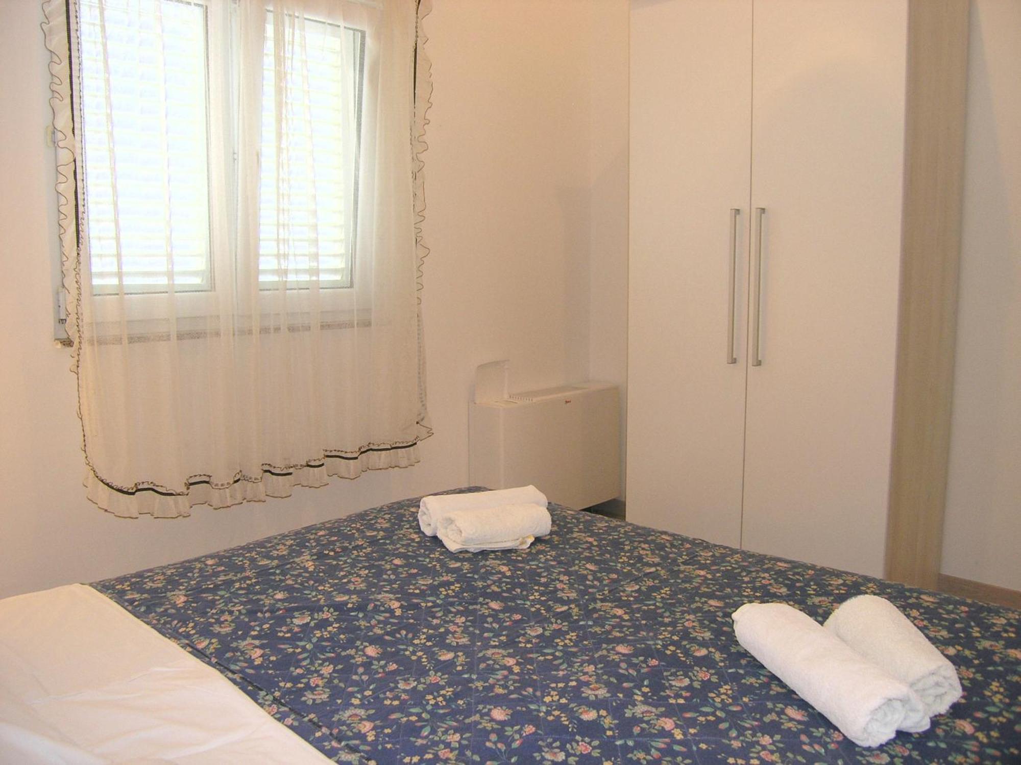 Apartments Sokolovic Кърк Екстериор снимка
