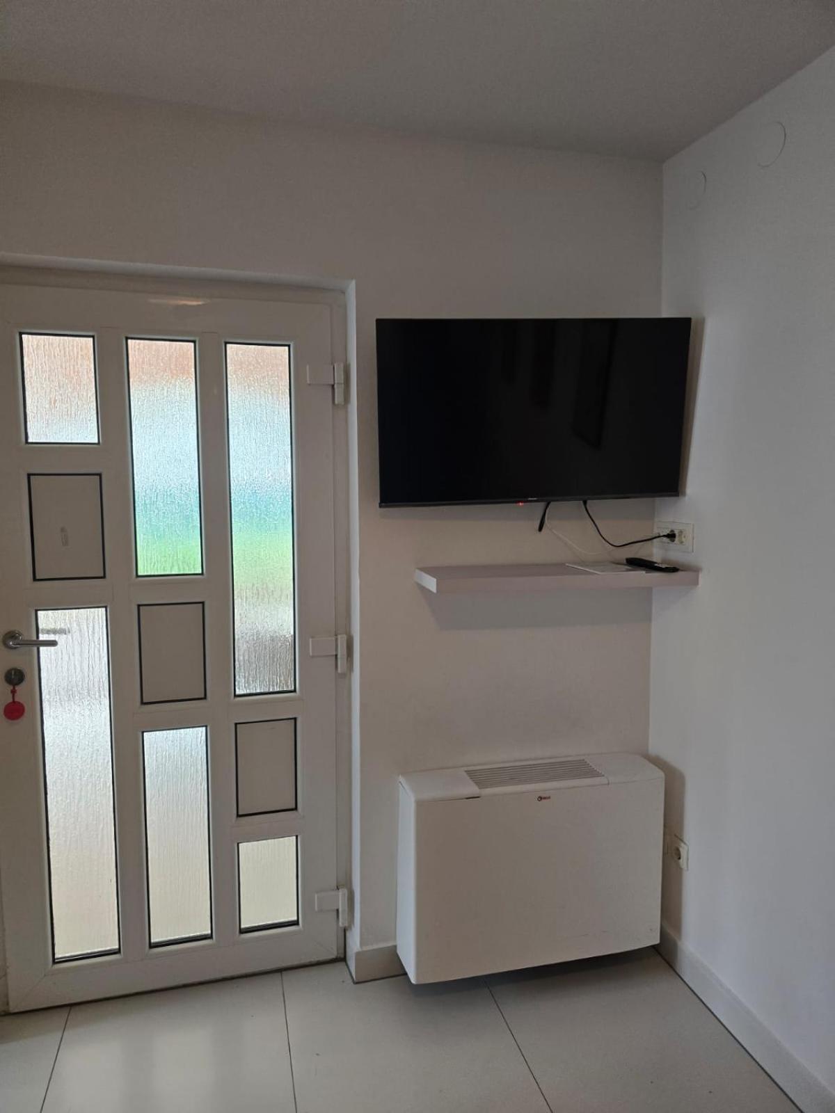 Apartments Sokolovic Кърк Екстериор снимка