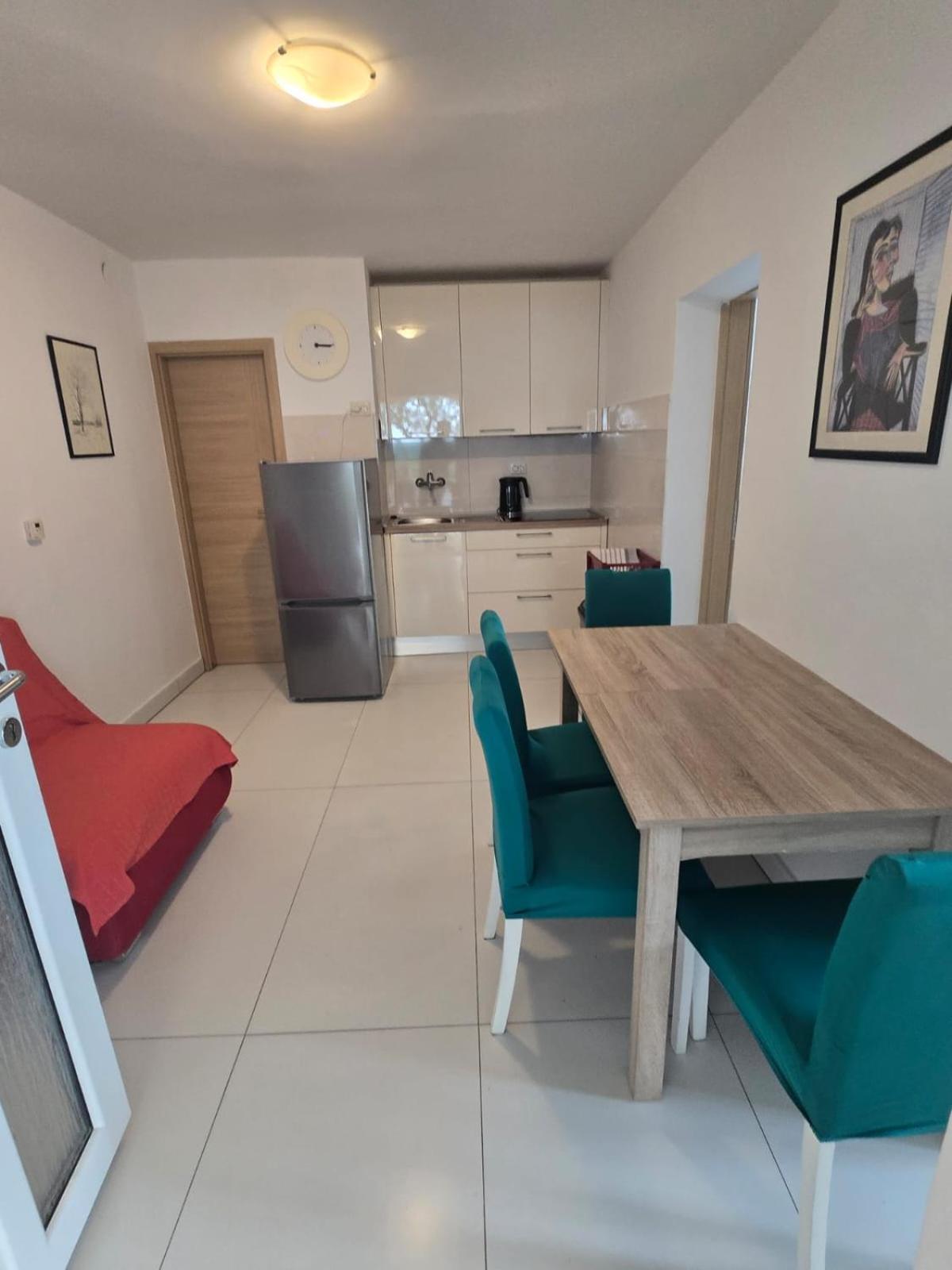 Apartments Sokolovic Кърк Екстериор снимка